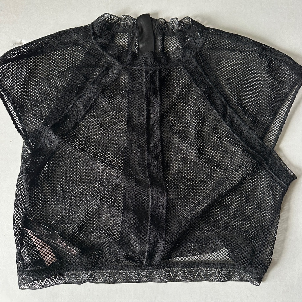 NWT Victorias Secret Black Mesh Cropped Top Very Sexy Raffled Neck, Zip Back , L